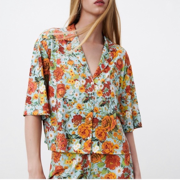 NWT Zara Green Floral Button Down Blouse Retro Top Women's Small Vintage Style - Picture 1 of 7